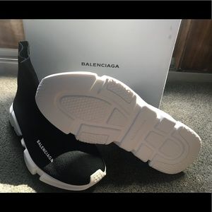 Brand New**Speed runners black